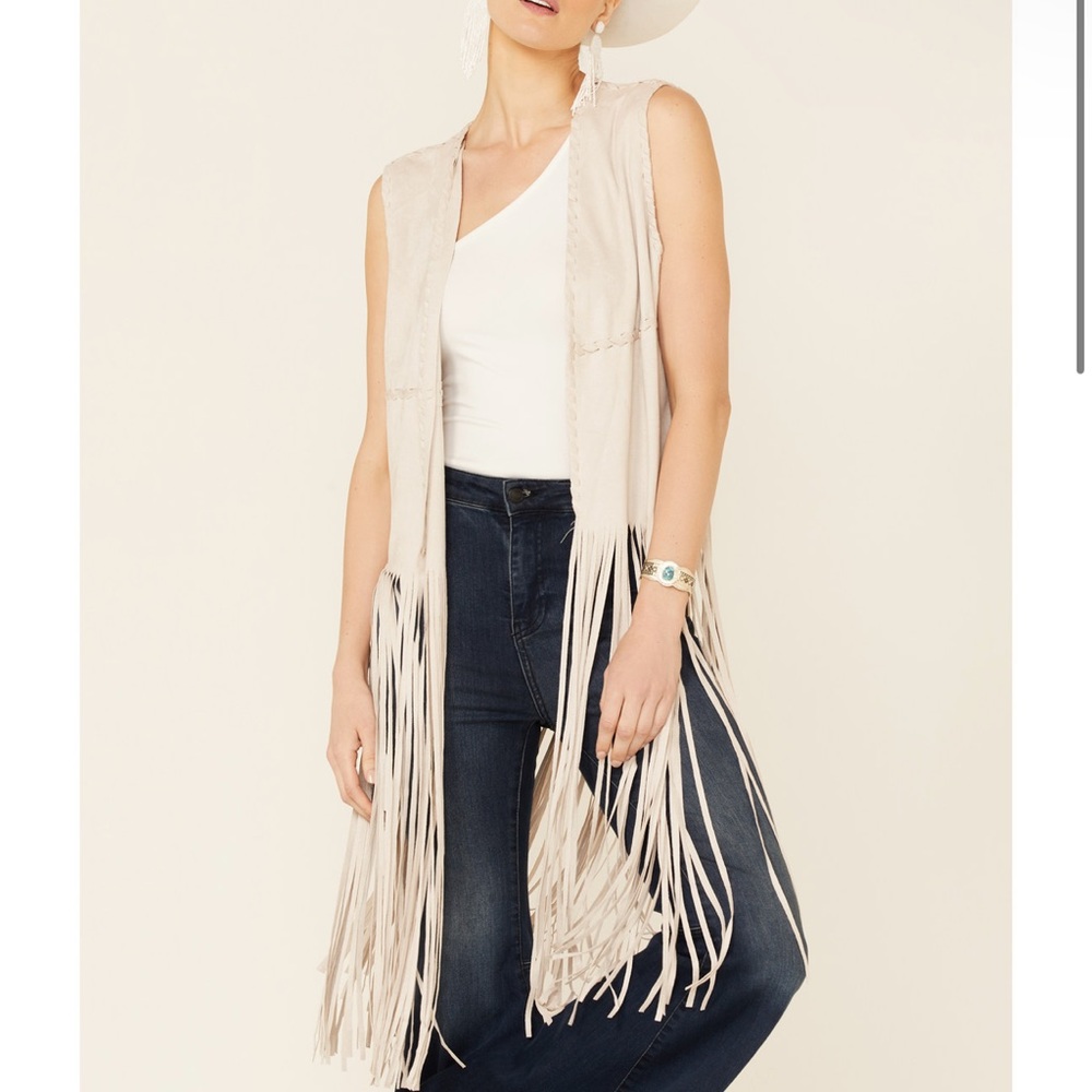 Fornia Fringe boot barn vest, worn twice, over it need to move on.